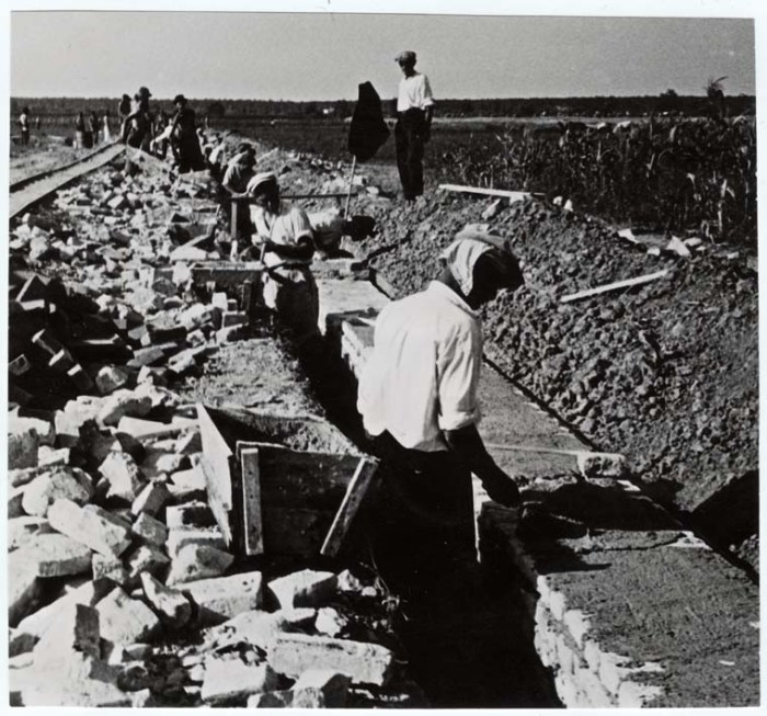 gradnja logorskog zida ograde