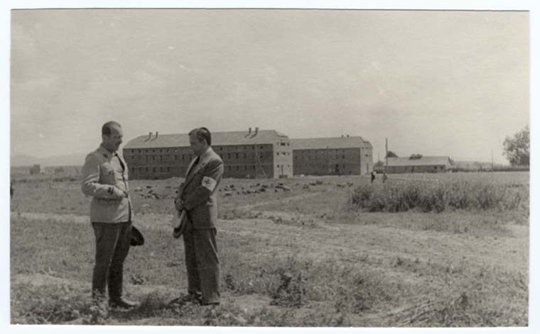 julius schmidlin izaslanik mock a desno