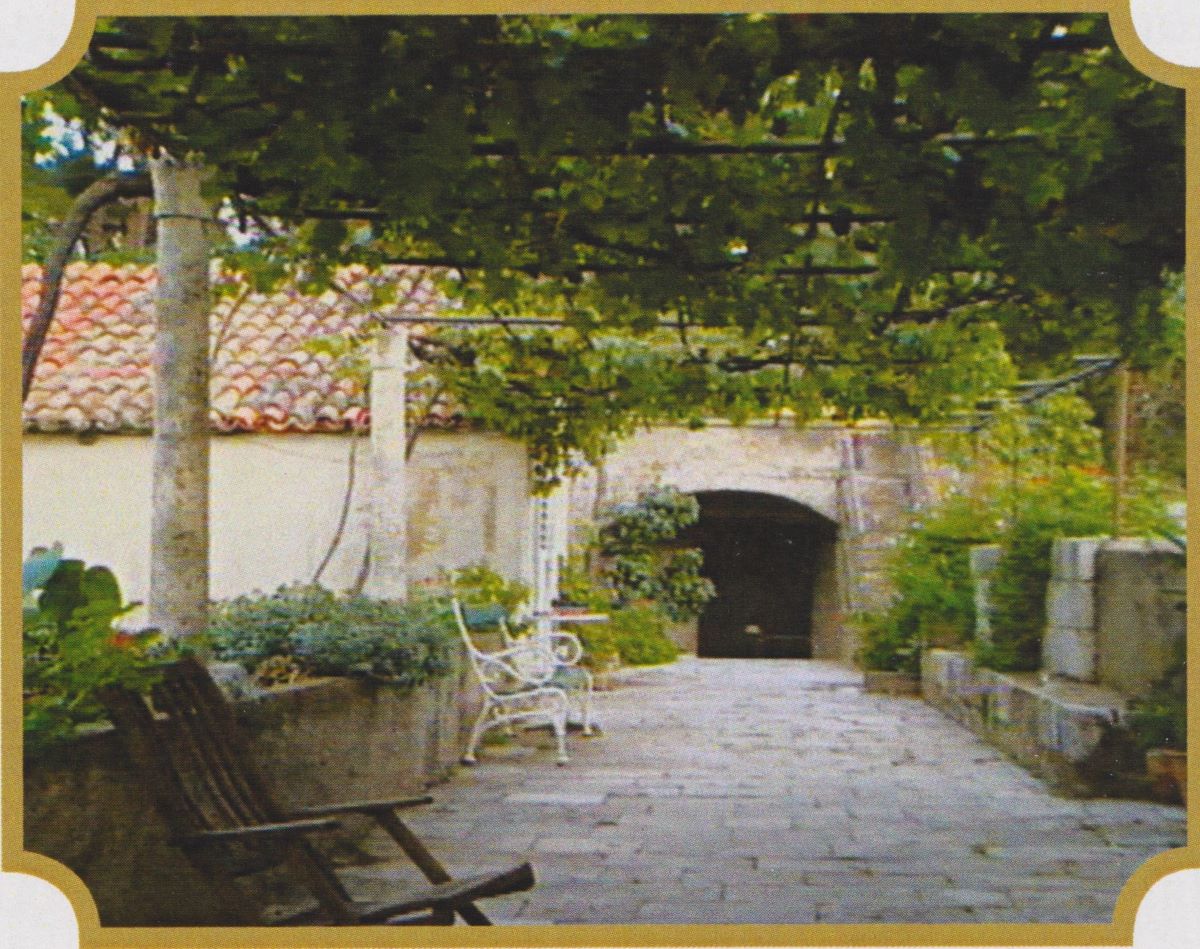 Ljetnikovac u Ilijinoj Glavici