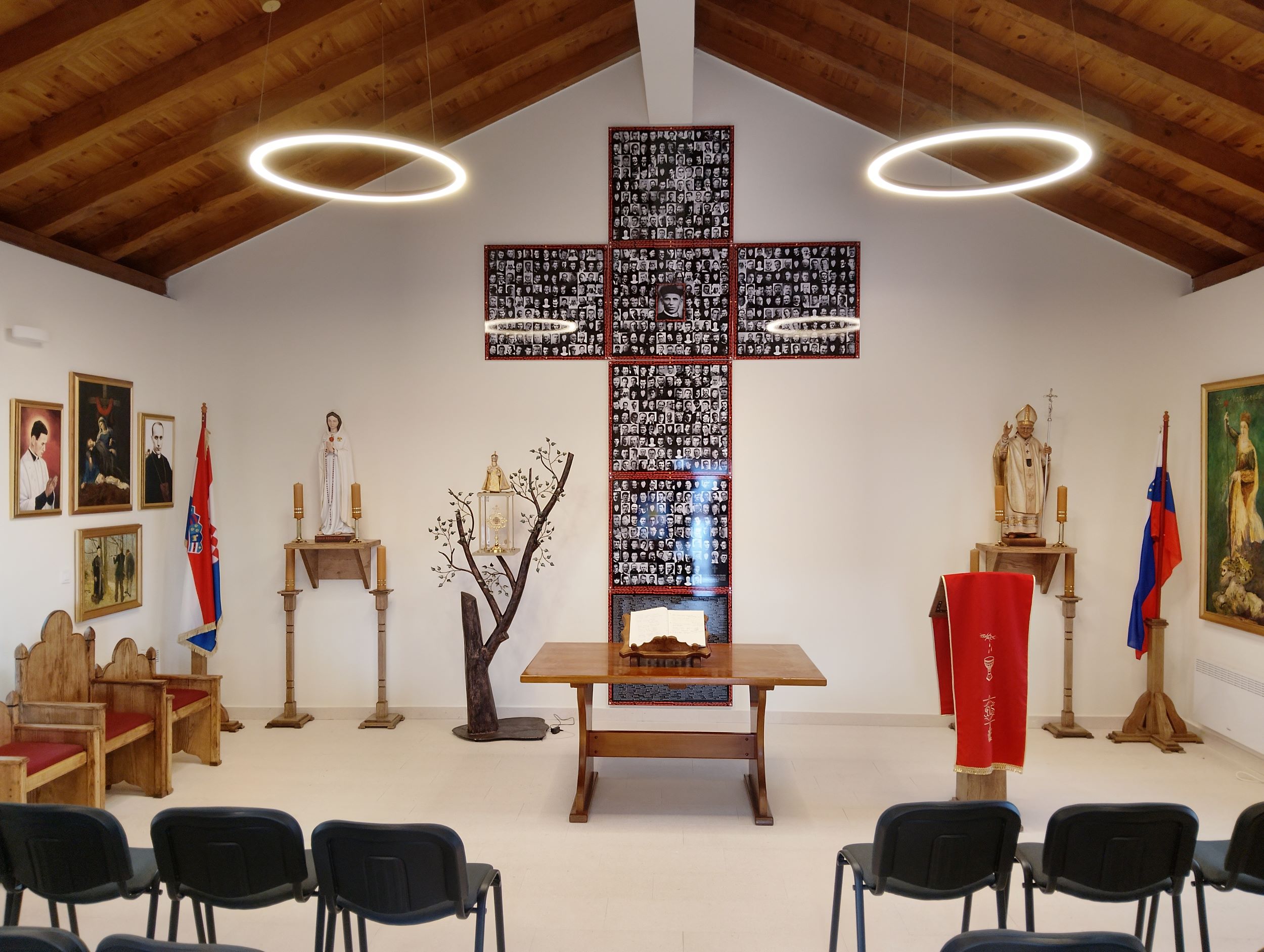 Spomen dvorana r o. Janeza Straseka u Sveticama kod Ozlja