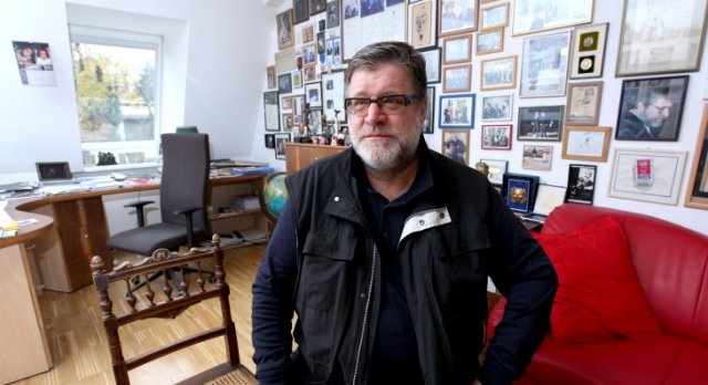 intrigantna-knjiga-zlatka-viteza-izmedu-glumista-politike-slika-775200