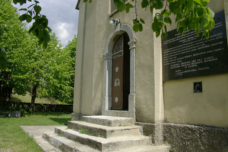 8-Modrus zupna crkva