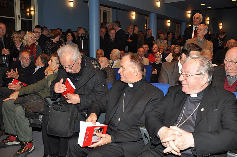 Zdravko Tomac - predstavljanje knjige Crveni Predsjednik